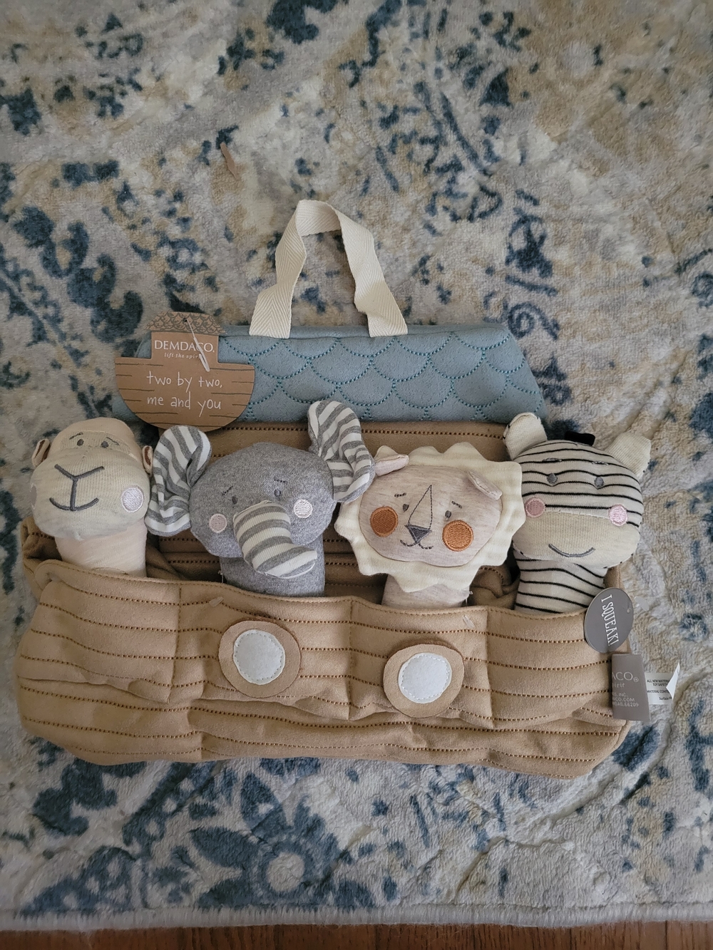 NWT Noah's Ark with Squeakers Plush Baby Toy Set in Beige, Cream, Gray, Blue